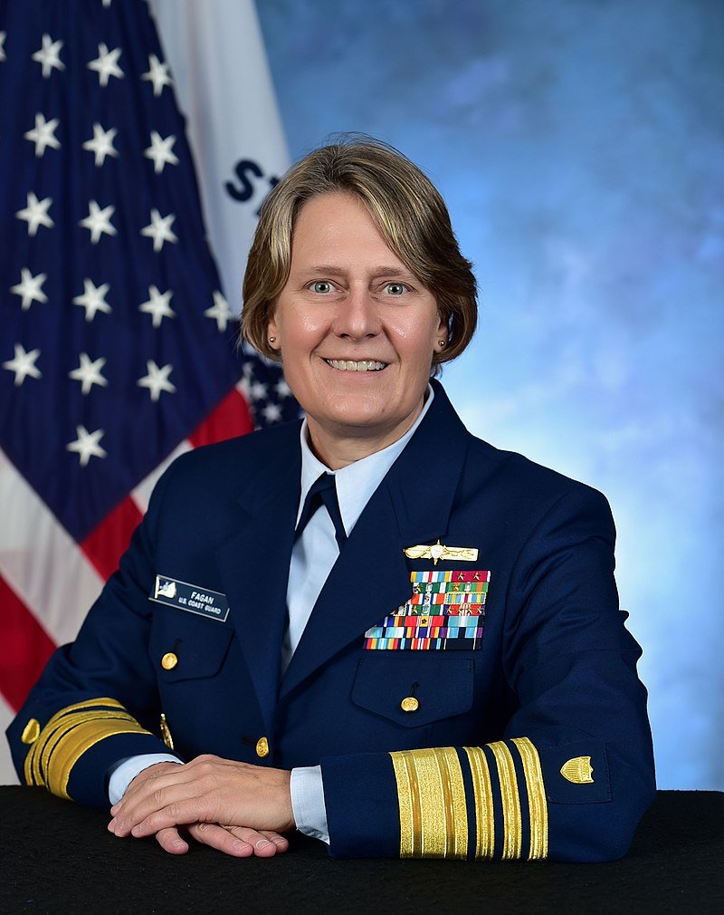 Admiral_Linda_L._Fagan,_Coast_Guard_Vice_Commandant.jpg 미군 역사상 여군이 대장이 된 사례들