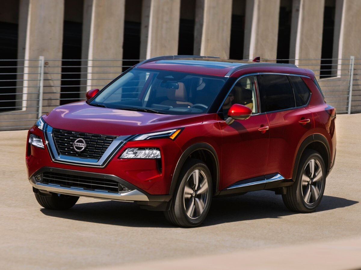 JDPA_2021 Nissan Rogue Platinum Red Front Quarter View.jpg 2021년 미국에서 가장 많이 팔린 차 Top 10