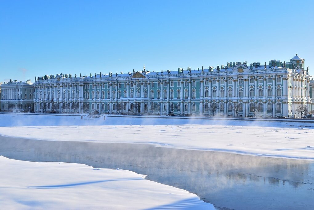 Saint Petersburg winter palace.jpg 러시아 도시들