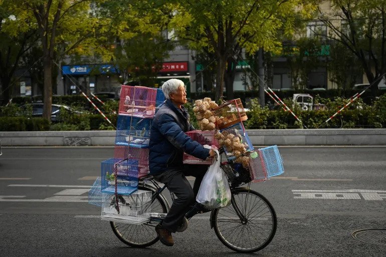 1.jpg 중국 " 먹고 살려면 은퇴해도 평생 일해라 "