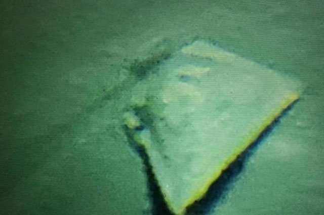 image.png 해저 10927m 밑에서 발견된 물체