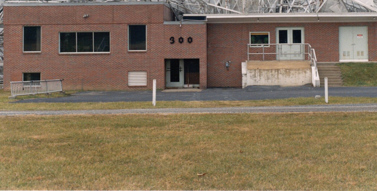 gallery-images-large300ftcollapsebldg_large.jpg 90미터 망원경이 무너진 사건