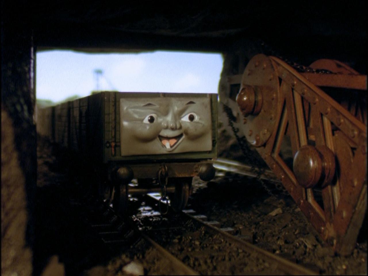 5bf80773db4f0a057cd82e0f2fbdedb8.png.jpg