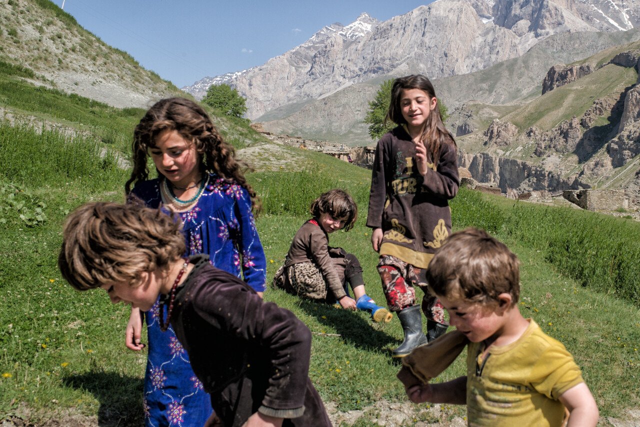 Yagnobis Children.jpg