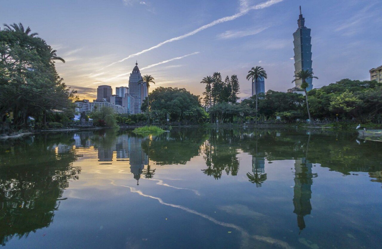 37-1-riviere-lever-du-soleil-taipei-rf.jpg 대만의 수도 타이페이