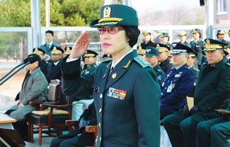 img_51829_1.jpg 우리나라 국군에서 여군이 장군으로 진급한 사례들