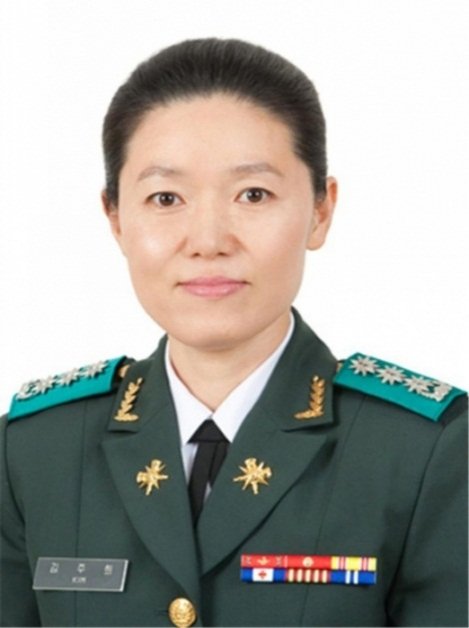 PYH2019110814570050400_P4.jpg 우리나라 국군에서 여군이 장군으로 진급한 사례들