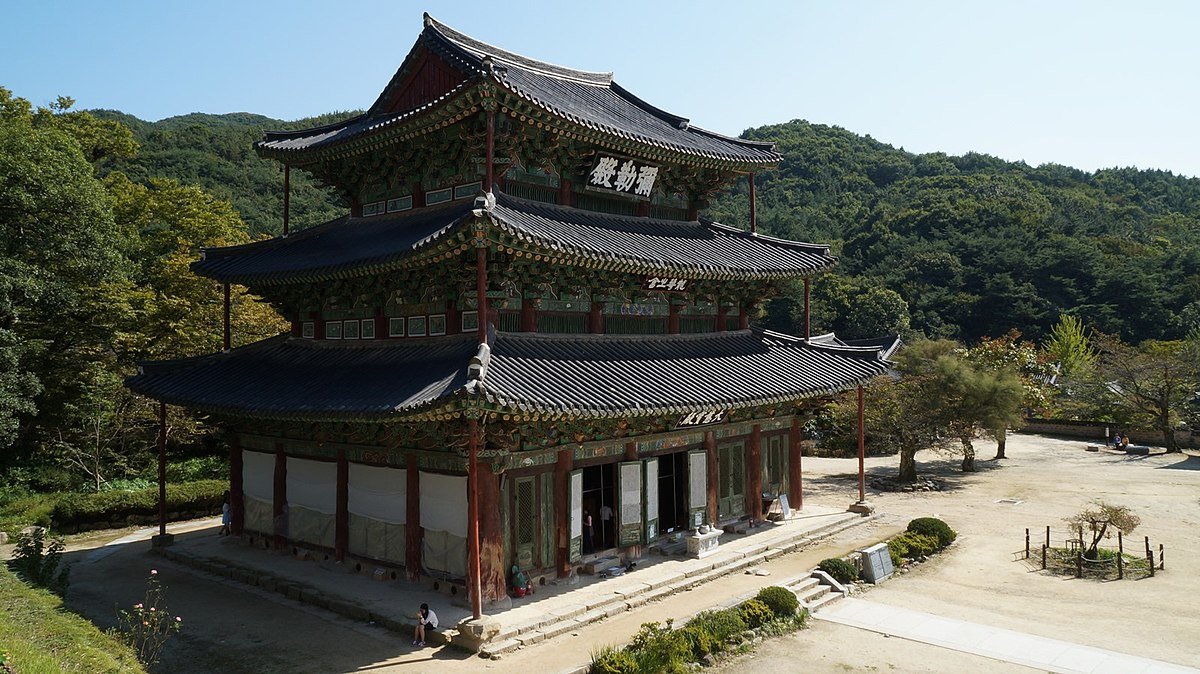 1200px-20141005_김제_금산사_미륵전.jpg 세계 각국의 종교 건축물들