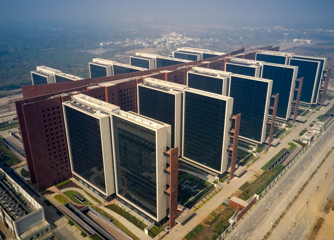 IMG_7700.jpeg 세계에서 가장 큰 사무용 건물