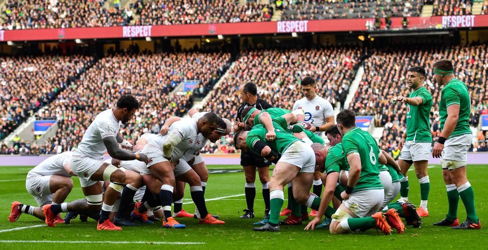 Scrum in Rugby.jpg 영국 사립학교 풋볼들에 대해서 간단하게 알아보자