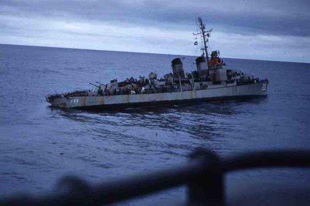 mil USS walke to sasebo 1200.jpg 6.25전쟁에서 미국 해군이 입은 최악의 피해