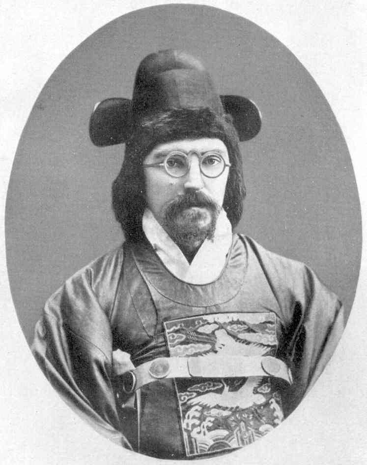 Paul_Georg_von_Möllendorff_(1847-1901).jpg 구한말 한복 입은 외국인들