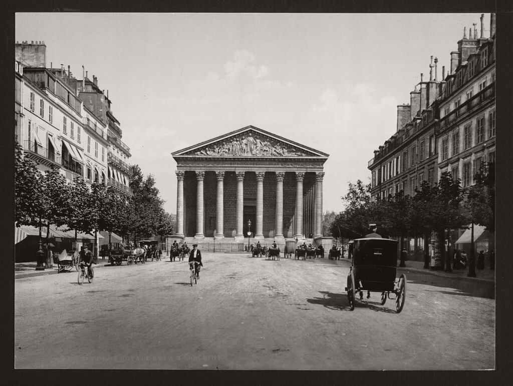 historic-bw-photos-of-paris-france-late-19th-century-15-1024x771.jpg
