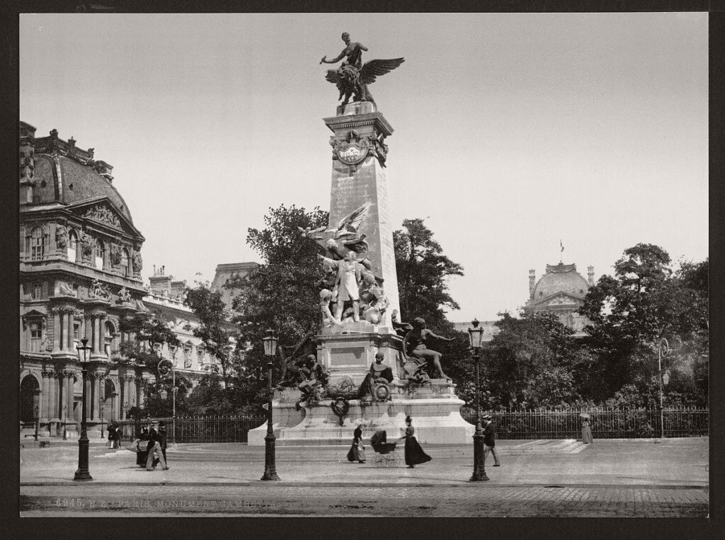 historic-bw-photos-of-paris-france-late-19th-century-16-1024x763.jpg