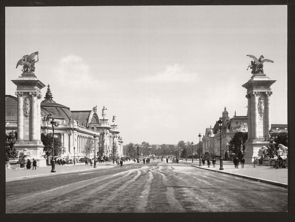 historic-bw-photos-of-paris-france-late-19th-century-20-1024x771.jpg