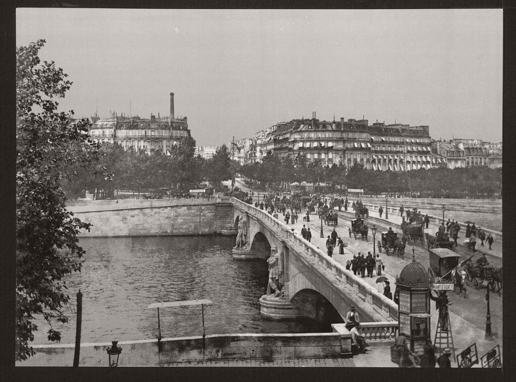 historic-bw-photos-of-paris-france-late-19th-century-17-1024x758.jpg