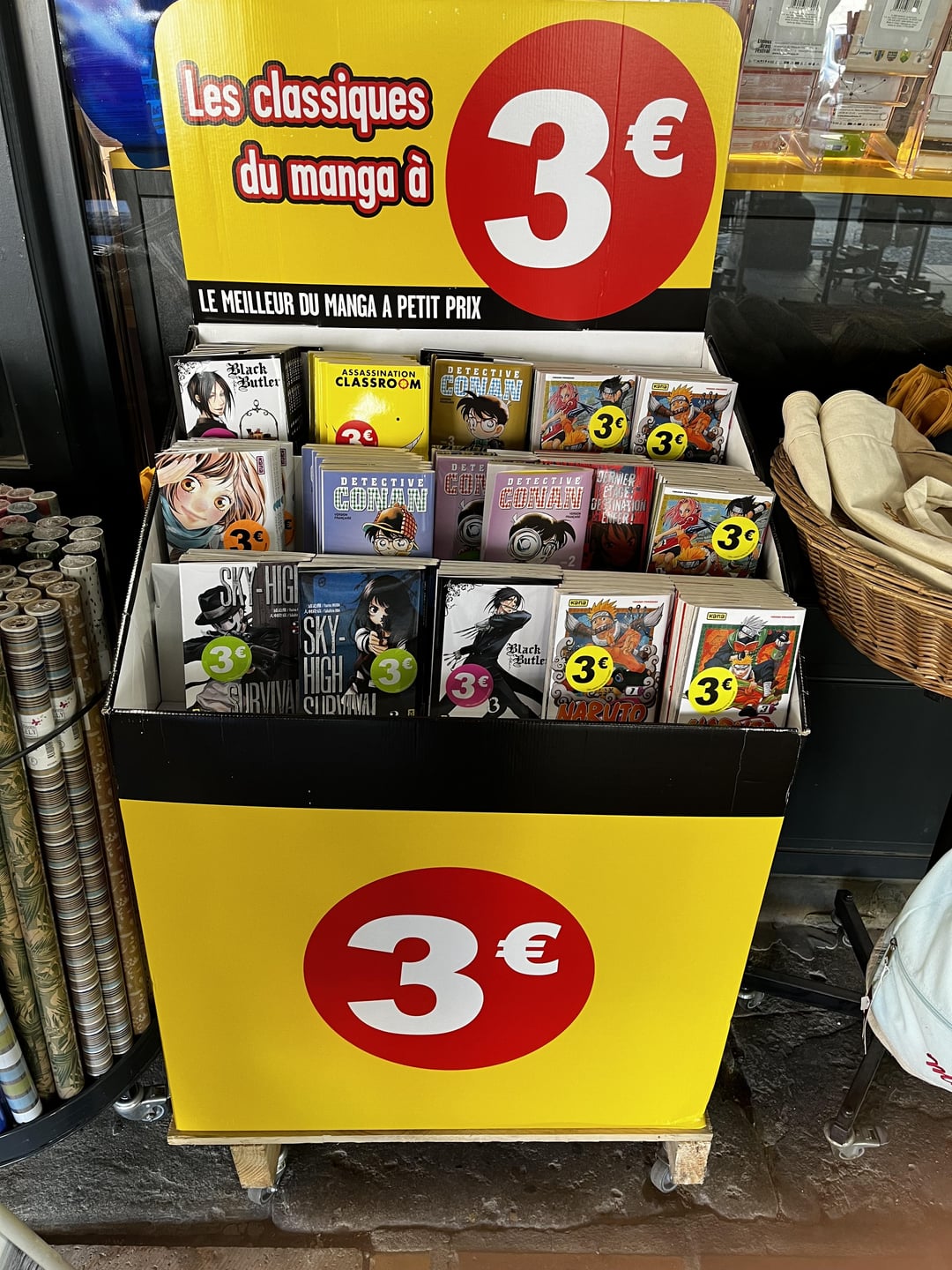 took-a-trip-to-france-manga-is-everywhere-there-this-is-v0-wtxsfnnkppxc1.jpg 요즘 서구권 만화가 쇠락한다는 이유...jpg
