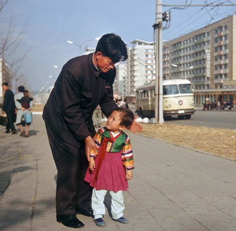1723202921861.webp.ren.jpg 1971년의 북한 평양.jpg(스압 주의)