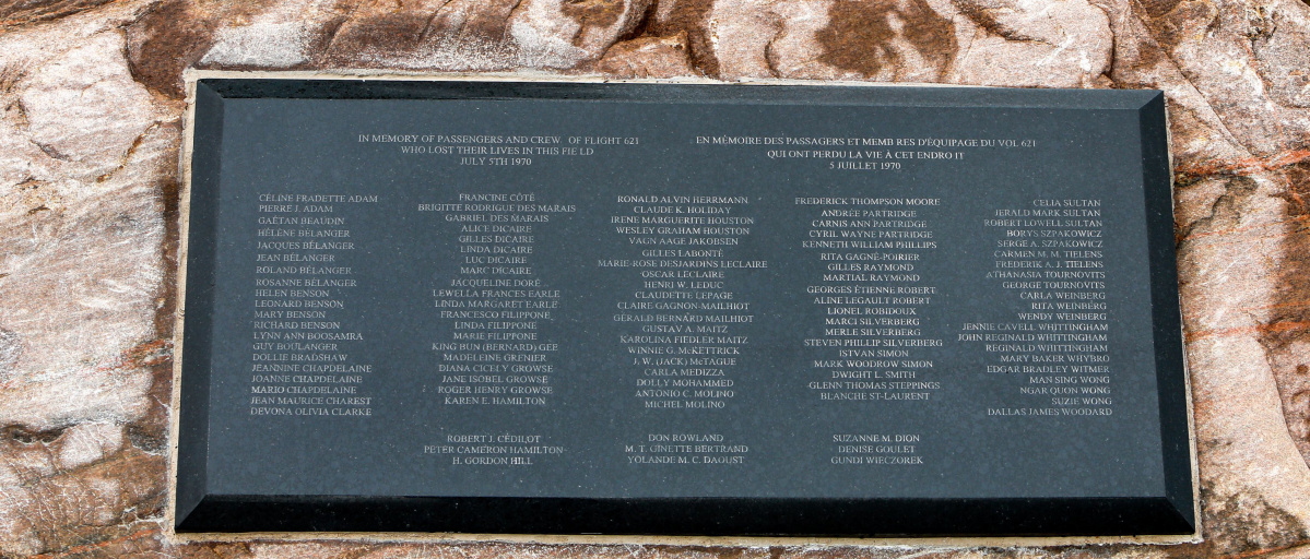 memorial_plaque.jpg