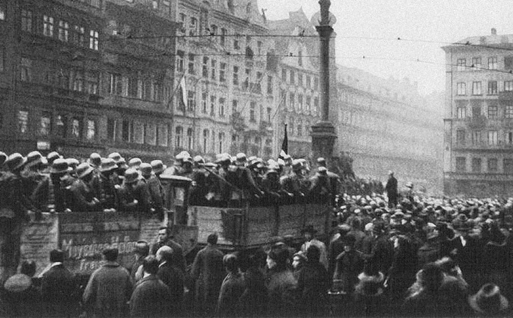 image.png 1923년 11월 8일의 뮌헨의 모습들