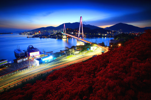 cecc8eb82f663ff9985b32294f495a471c29d364.png 2000년대 이후 국내 도시들중 관광도시로 자리잡은 두 도시