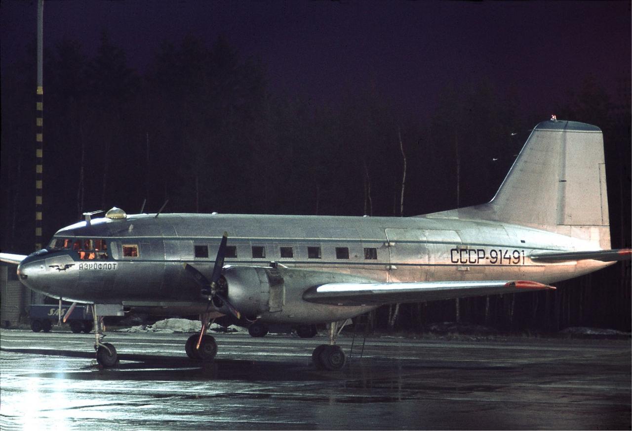Aeroflot_Ilyushin_Il-14_at_Arlanda,_November_1970.jpg