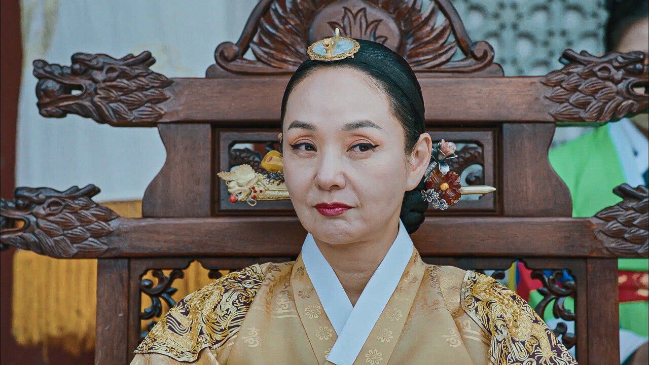 EvK6yX7VIAQLrEw.jpg_large.jpg 5000년 한국사에서 딱 18명 존재했던 여성 지도자들