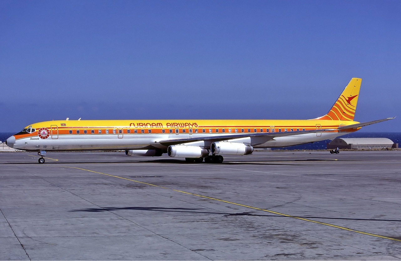 Surinam_Airways_Douglas_DC-8_Hoppe.jpg