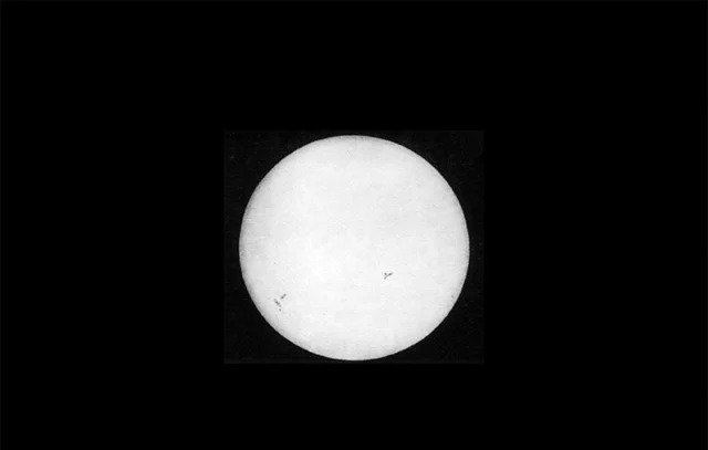 first-solar-photo-haoucargm1845-sw-2.webp.ren.jpg 최초의 사진들 .jpg