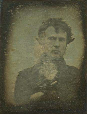 585px-robertcornelius.jpg 최초의 사진들 .jpg