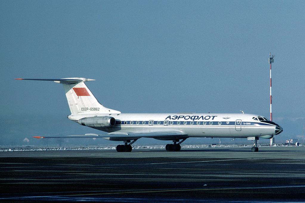 Aeroflot_Tu-134A_CCCP-65862_LFSB_1975-12-28.png.jpg