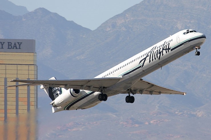 800px-Alaska_MD-83_Airwim-2.jpg