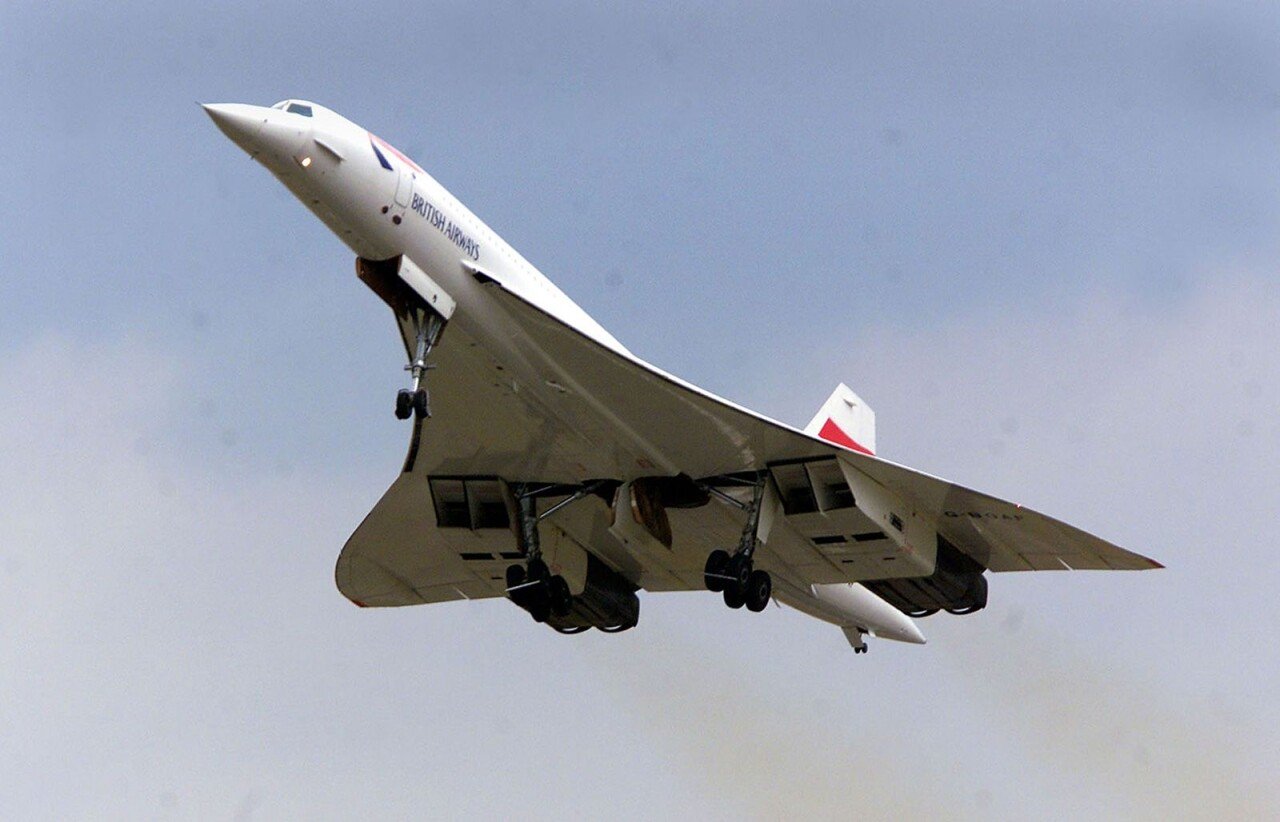 230426141347-01-concorde-pilots-perspective-plane.jpg 초음속기 콩코드가 사라진 이유