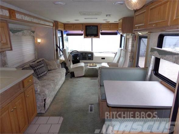other-winnebago-austral,150102128984_20.jpg 미국에서 미친 월세에 대한 해결책 중 하나