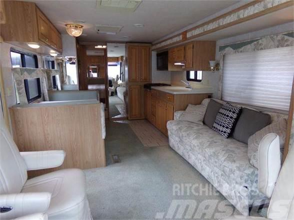 other-winnebago-austral,150102128984_19.jpg 미국에서 미친 월세에 대한 해결책 중 하나