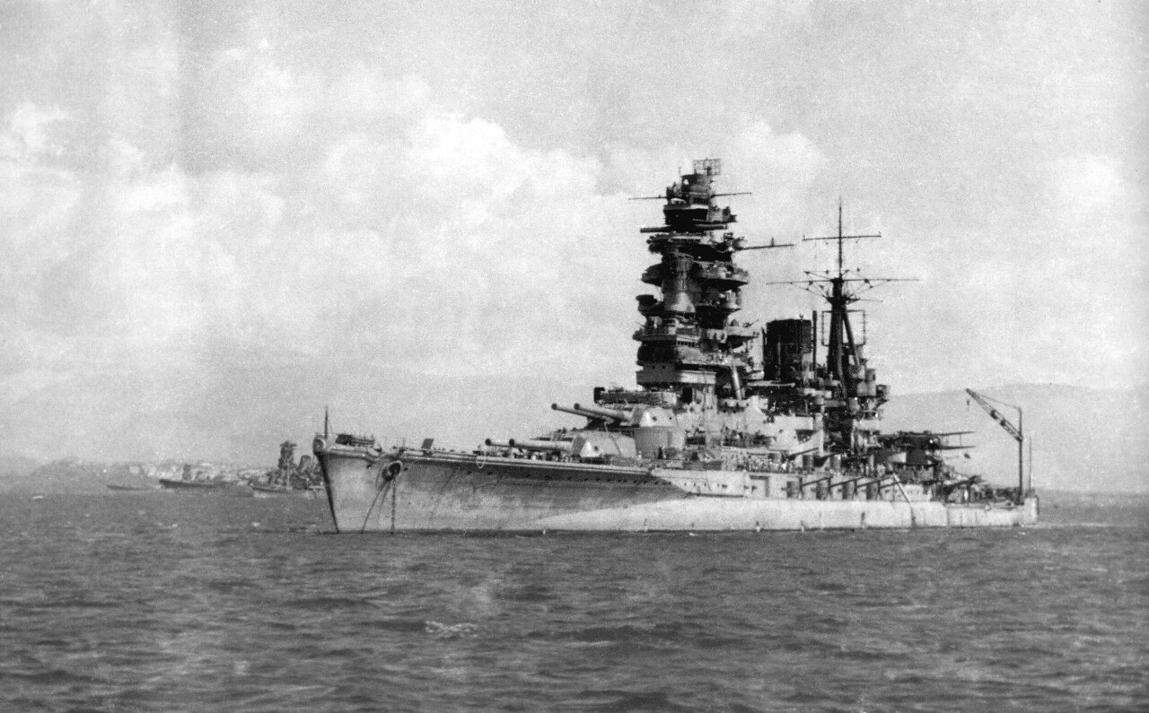 Japanese_Battleship_Nagato_1944.jpg 2차대전 당시 일본군 전함의 생존율ㄷㄷㄷㄷㄷㄷ