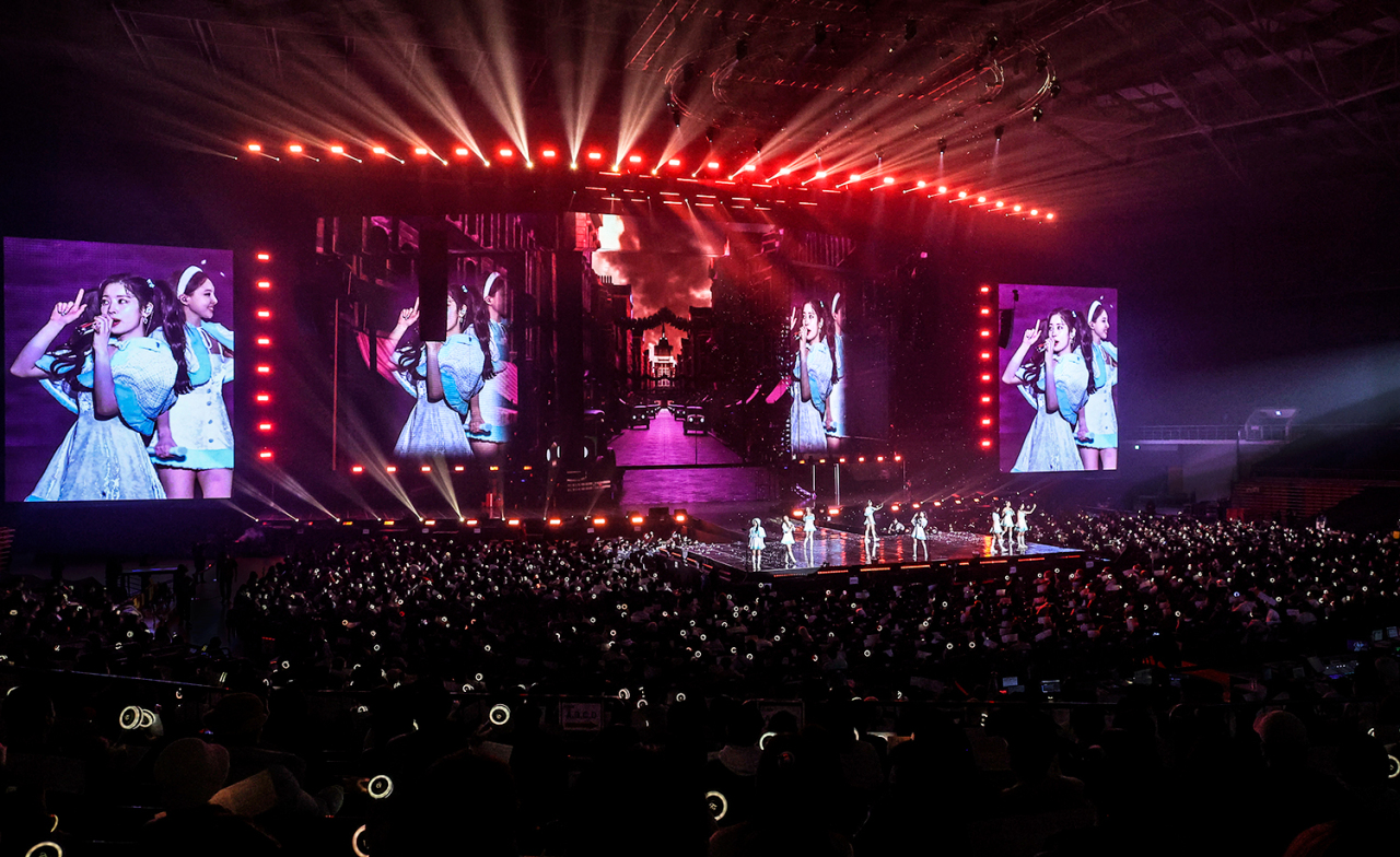 Girl group Twice performs during “Twice 4th World Tour ‘Ⅲ’” on Sunday. (JYP Entertainment)