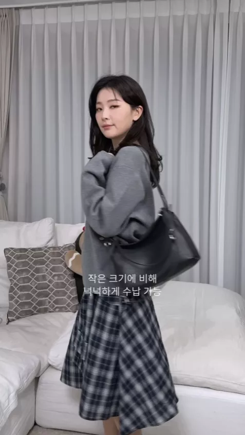 레드벨벳 슬기 유튜브 스커트 2번째 사진