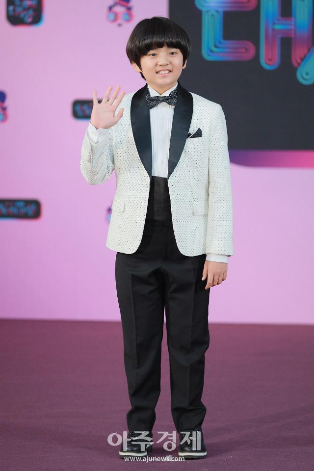 20191221224742658089.jpg 아역배우 김강훈 (도준이,필구) 최신 근황 ㄷㄷ...jpg