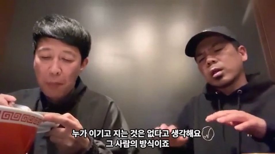 1 (16).jpg 케이팝 걸그룹 콘서트를 보고 현타가 왔다는 일본 개그맨 둘.jpg