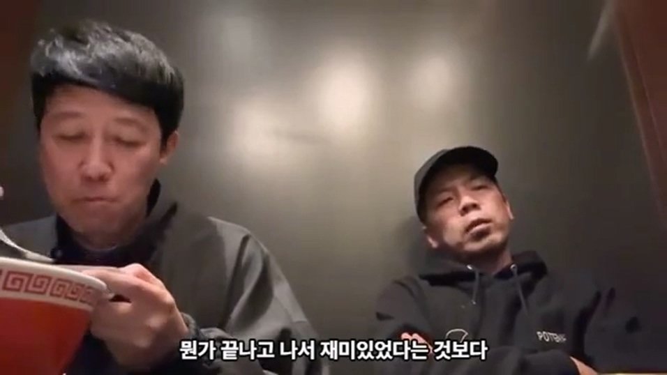 1 (28).jpg 케이팝 걸그룹 콘서트를 보고 현타가 왔다는 일본 개그맨 둘.jpg