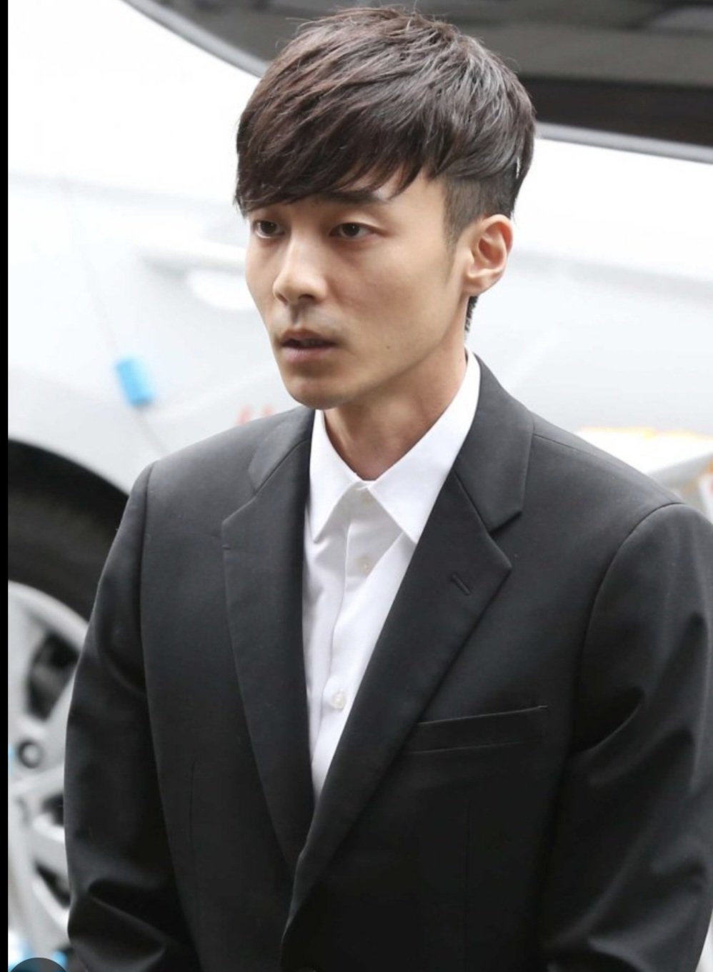 Screenshot_20250401_093038_Google.jpg 김수현 기자회견 얼굴상태랑 대비됐던 로이킴