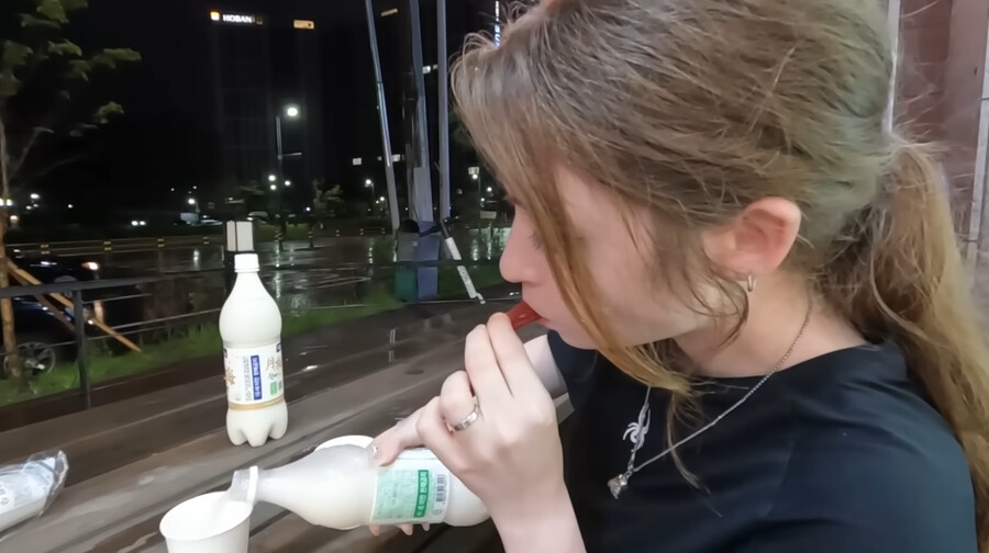 img/23/07/21/1897820bf077f633.png 한국남자랑 결혼한 프랑스 누나가 비와도 우산 안쓰는 이유 ㄷㄷㄷㄷ...jpg 한국남자랑 결혼한 프랑스 누나가 비와도 우산 안쓰는 이유 ㄷㄷㄷㄷ...jpg