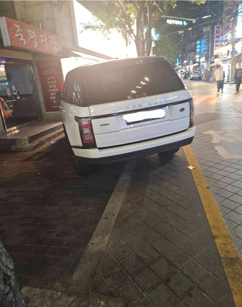대구 동성로 인도 주차 95대 신고10.jpg