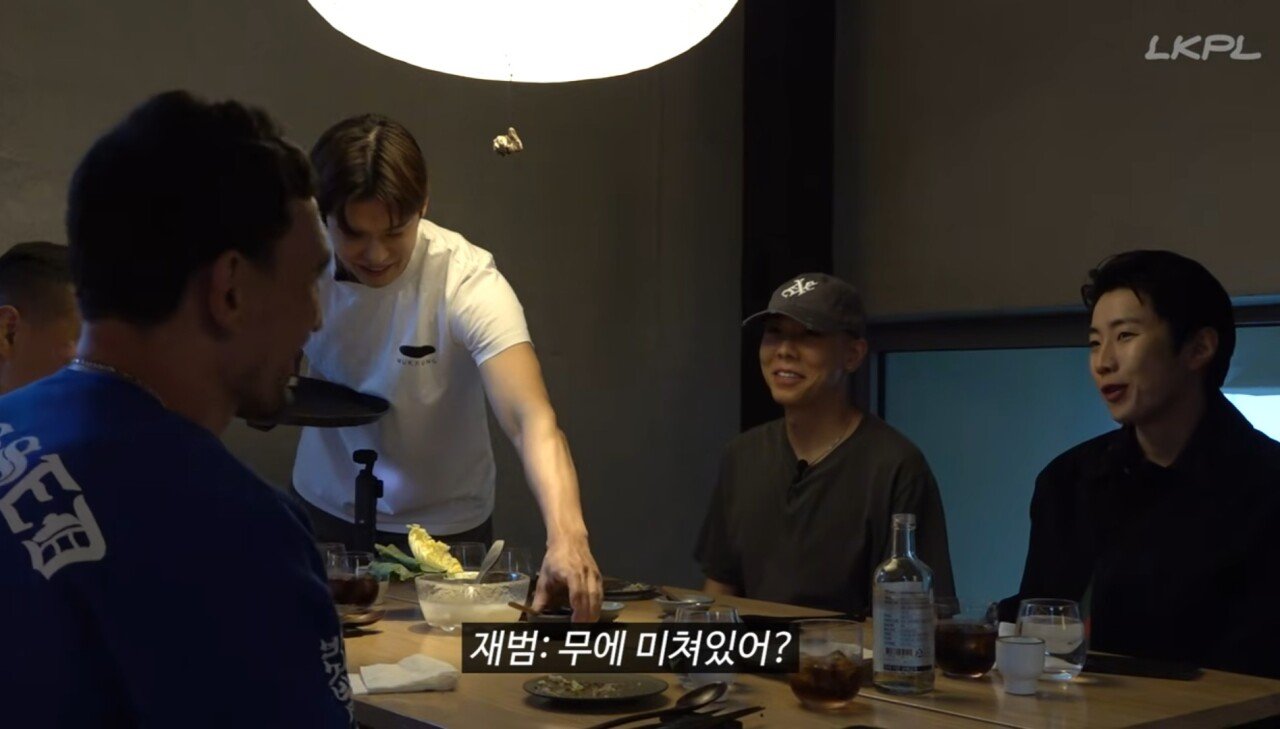 Screenshot_20250508_205008_YouTube.jpg