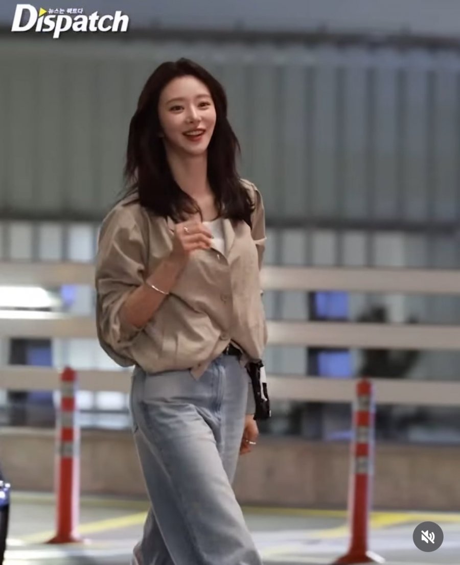 900w_20250317105128_YEH7FAayuC.jpg 오늘자 배우 이주빈 근황...jpg