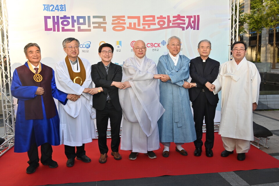 종교학자들이 신기해하는 한국 종교 문화